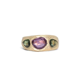 18K Three Stone Ring in Dark Pink and and Green Sapphire