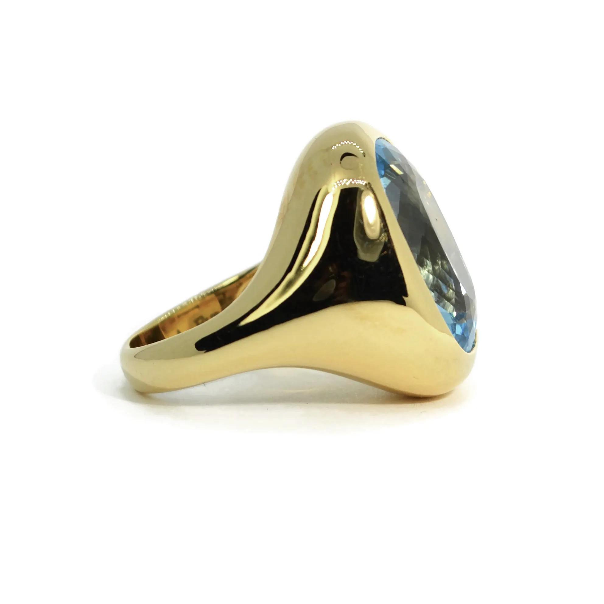 A & Furst - Essential - Cocktail Ring with Blue Topaz, 18k Yellow Gold