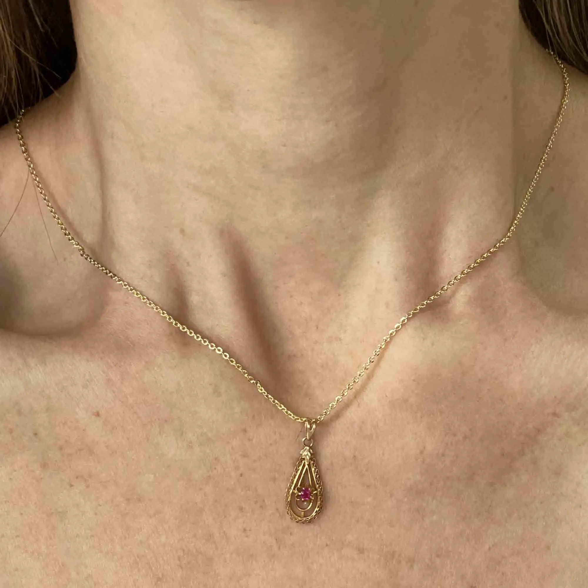 Antique 10K Gold Ruby Lavalier Pendant Necklace