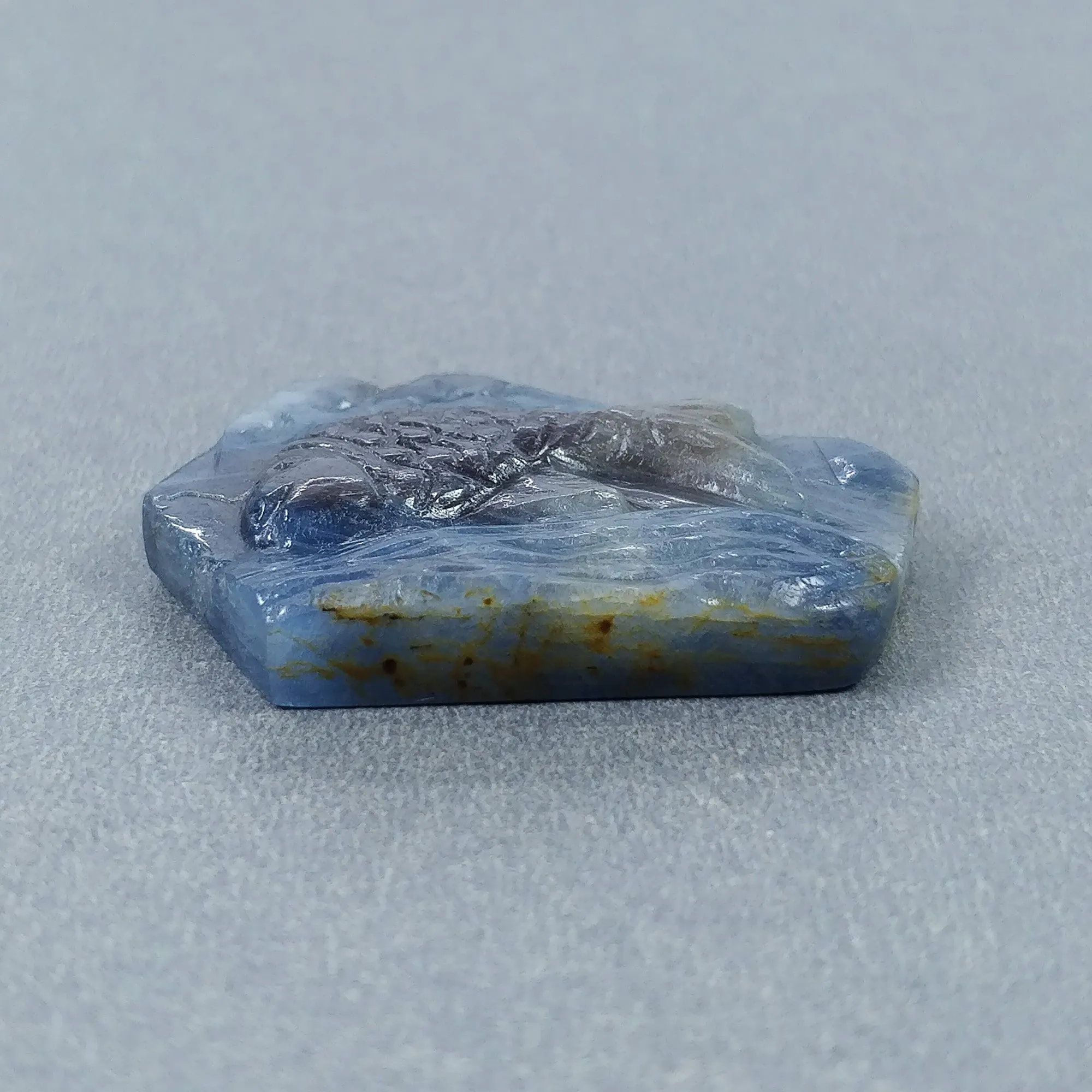 BLUE SAPPHIRE Gemstone Carving : 68.10cts Natural Untreated Unheated Sapphire Hand Carved Fish 34*26mm (With Video)