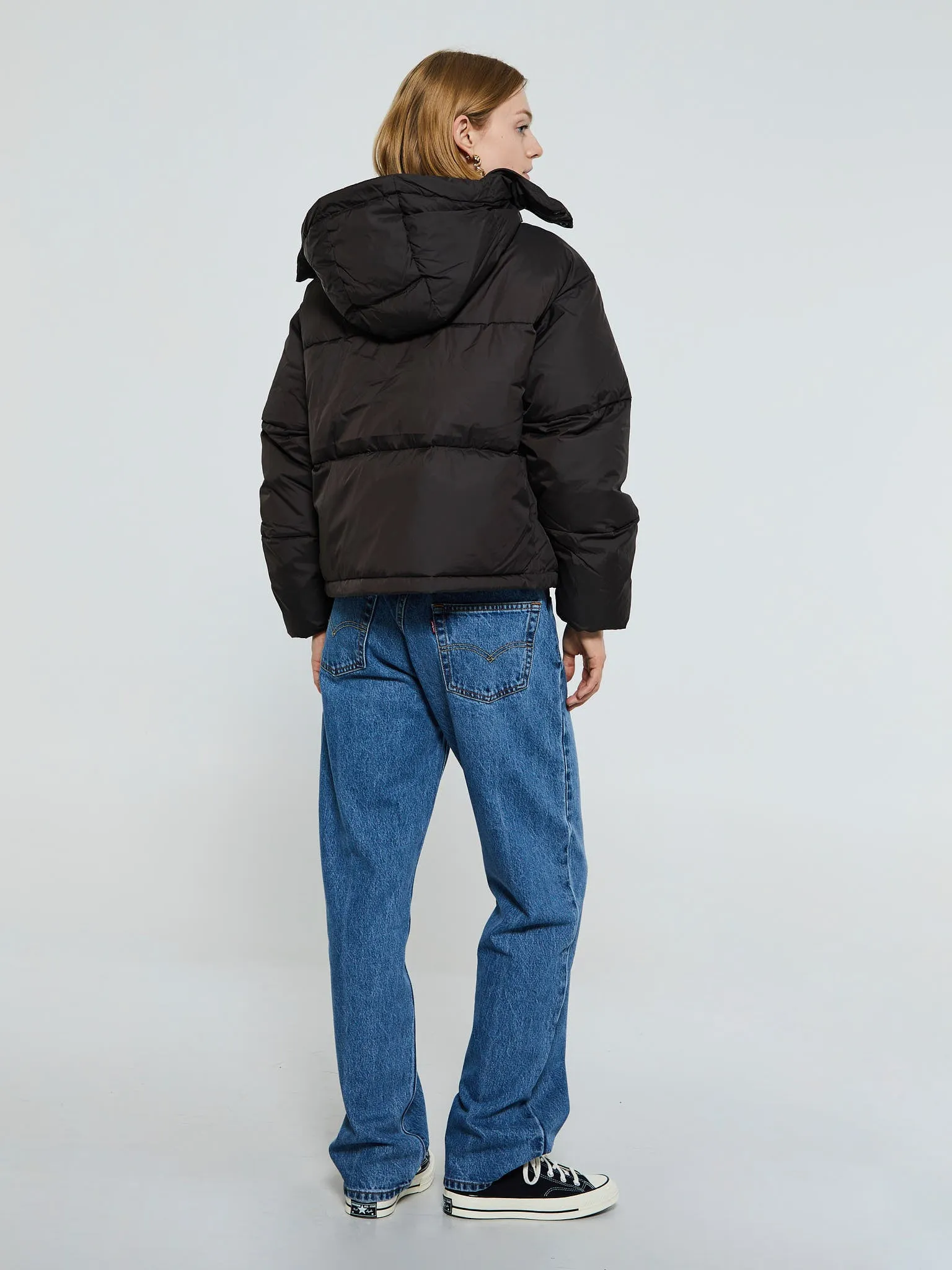 Dyngja Down Cropped Jacket in Licorice