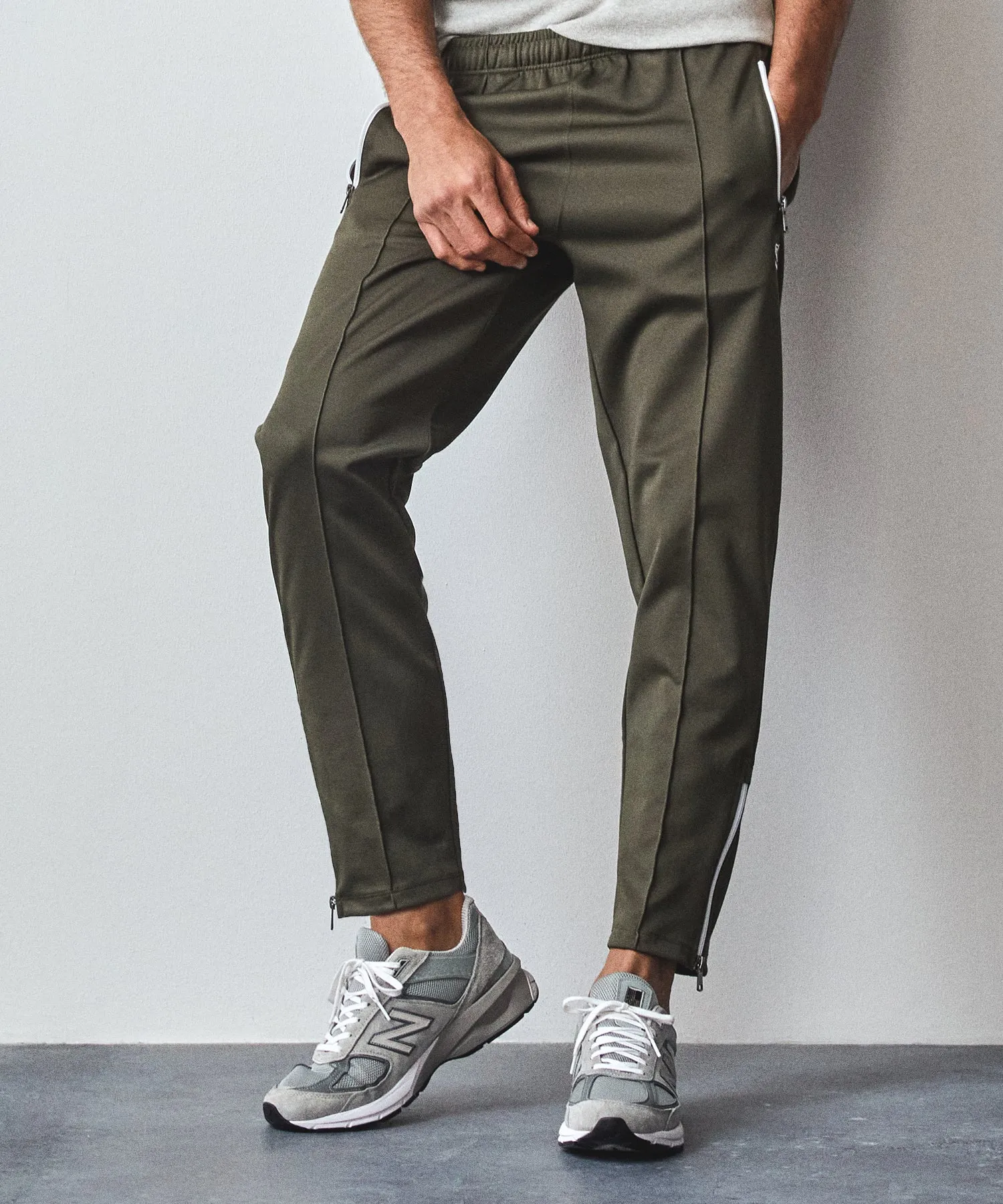 Knit Track Pant in Oak Moss