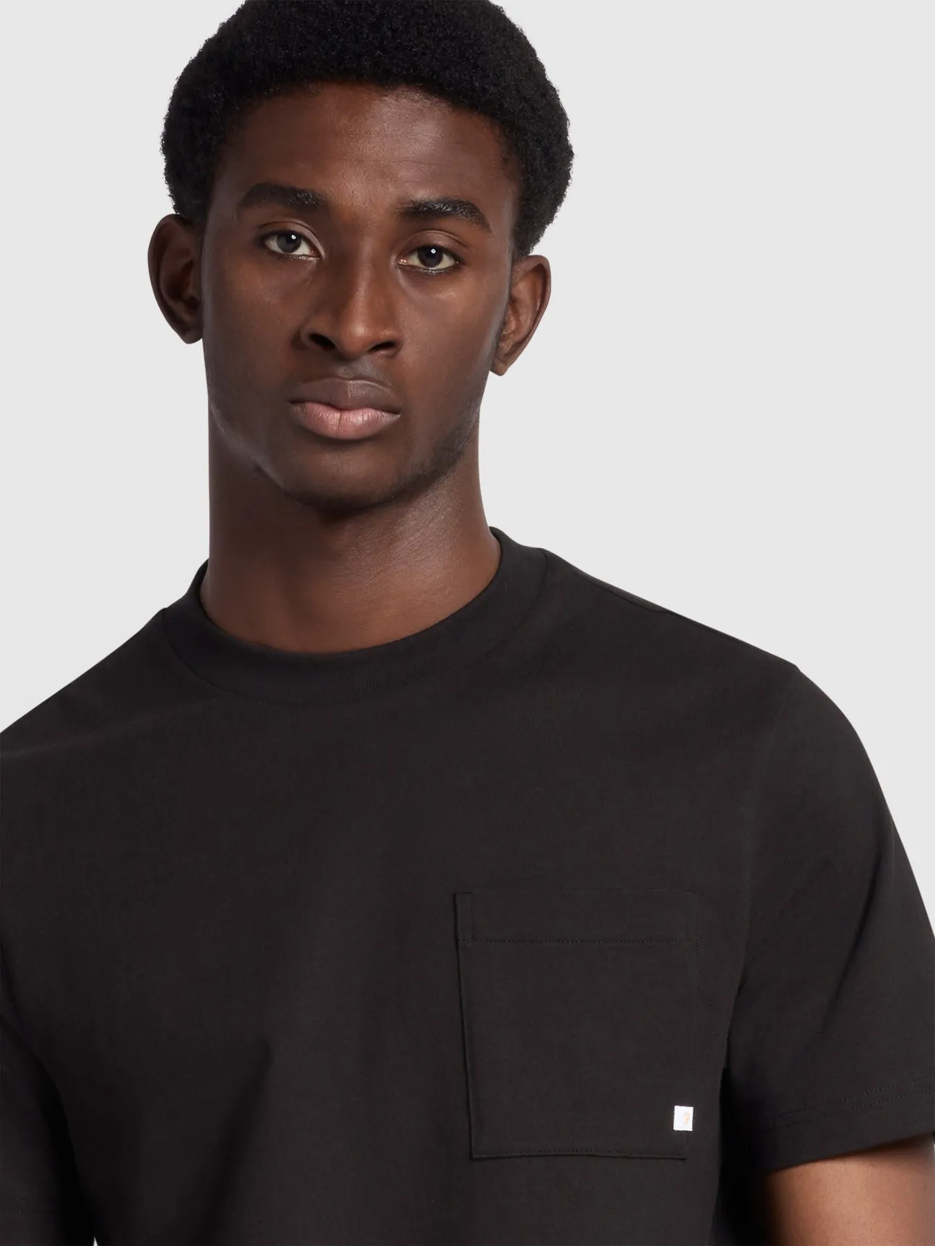 Stacy Regular Fit Chest Pocket T-Shirt In Black